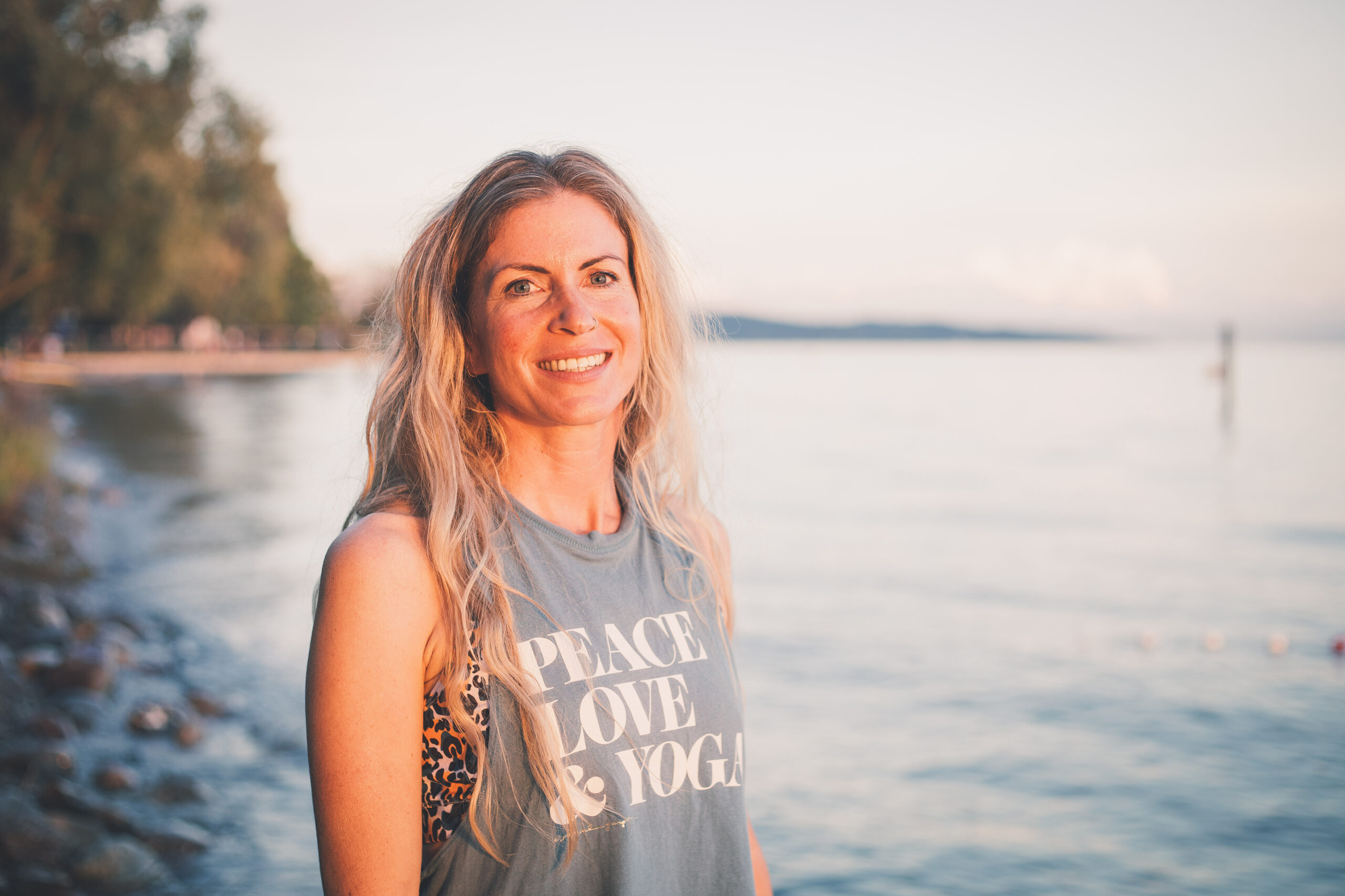 Zwischen Wurzeln und Flügeln – ein Yin Yoga Workshop für den Frühling mit Helga Baumgartner im YO Yoga-Studio Hilpoltstein