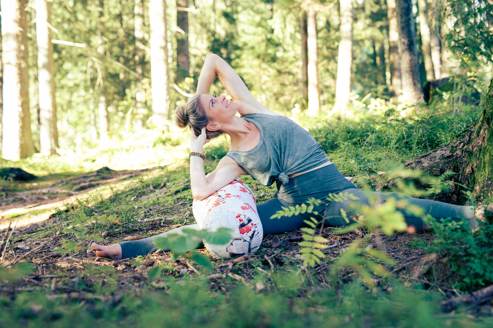 Zwischen Wurzeln und Flügeln – ein Yin Yoga Workshop für den Frühling mit Helga Baumgartner im YO Yoga-Studio Hilpoltstein